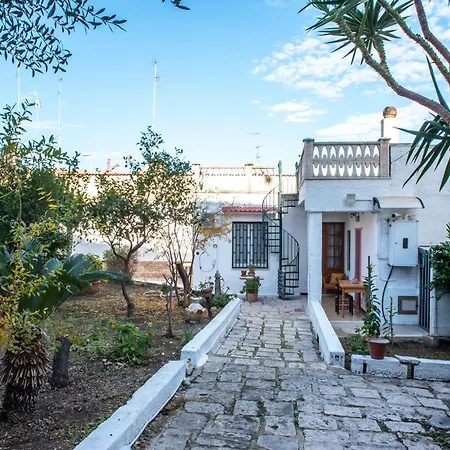 בית נופש Tonia's Mansion בארי