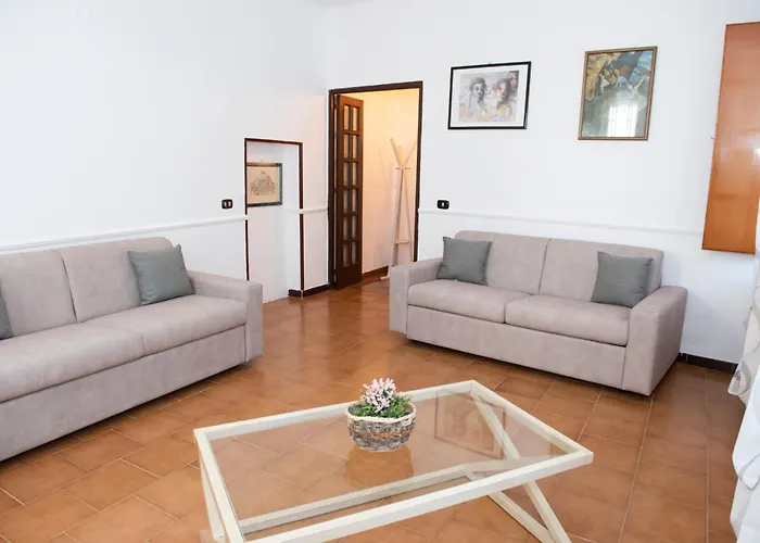 بيت للعطل Tonia's Mansion
